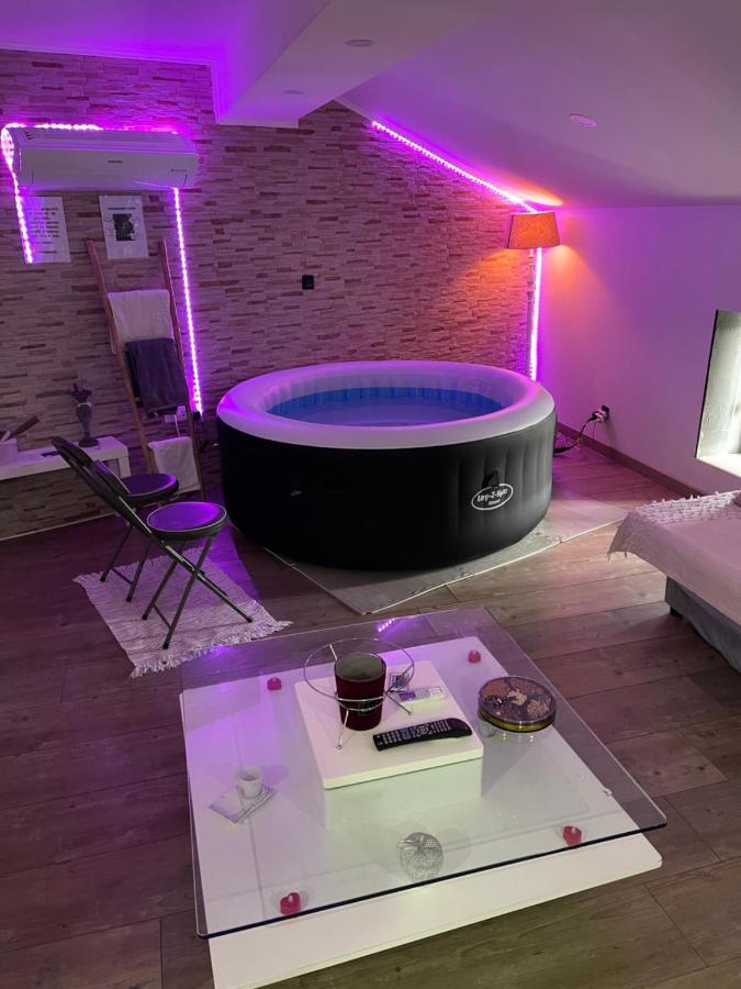 Love'Room Trèbes Kültér fotó